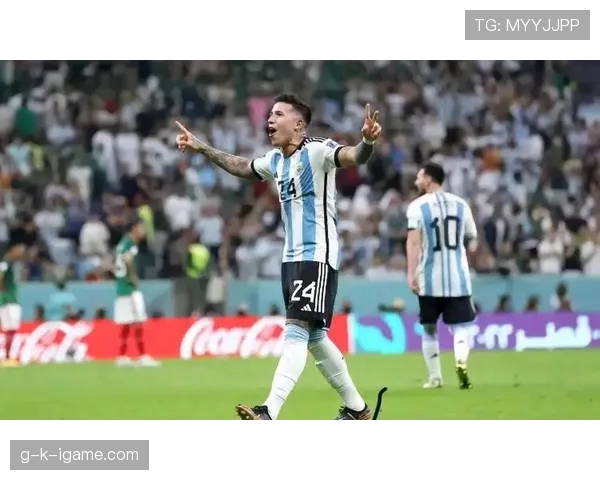 恩佐传球神技助球队逆转，夺冠希望重燃表现抢眼