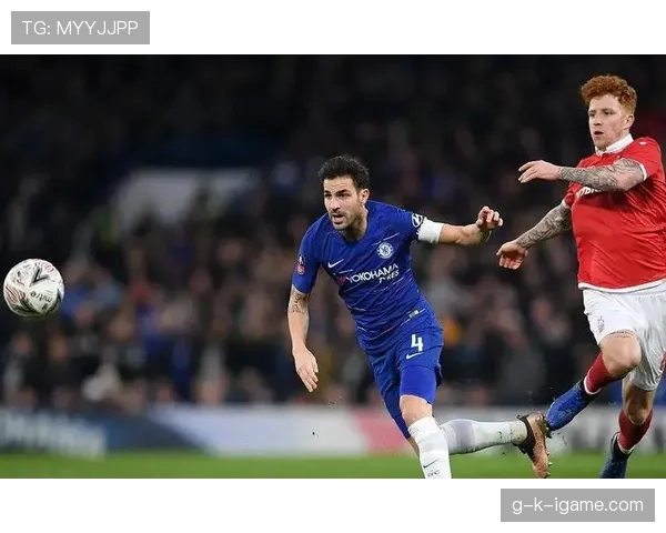 赫尔城中场核心发挥稳健，助球队强势冲击联赛高位