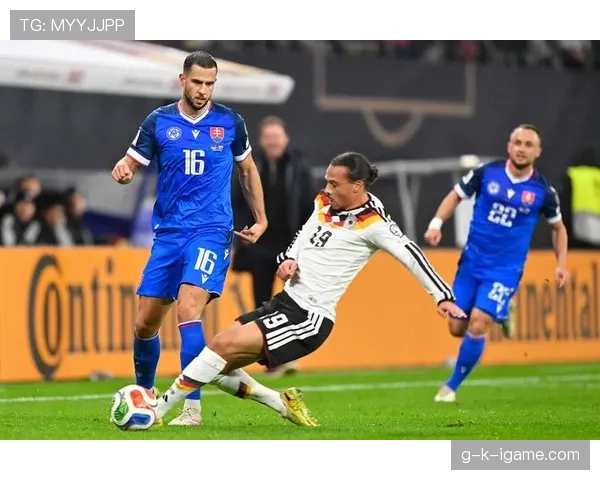 斯洛伐克主帅卡尔佐纳信心满满，率队全力备战新赛季