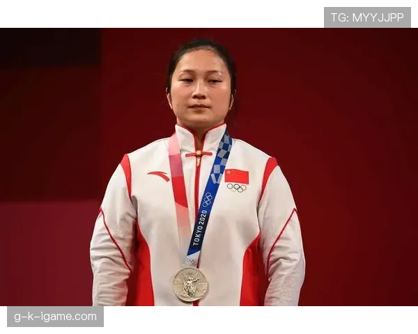 廖秋云训练完啃鸡腿那一下，真绷不住了